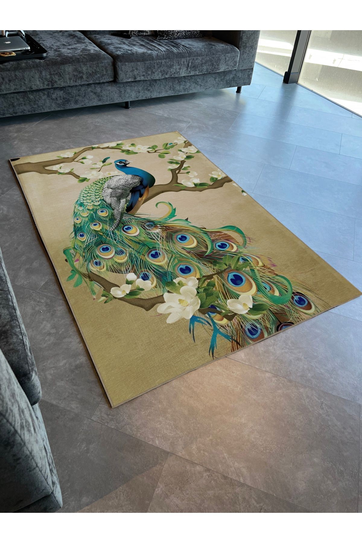 Yeşil Temalı Sürrealist Tavus Kuşu Desenli Kreatif Modern Dekoratif Halı 2046