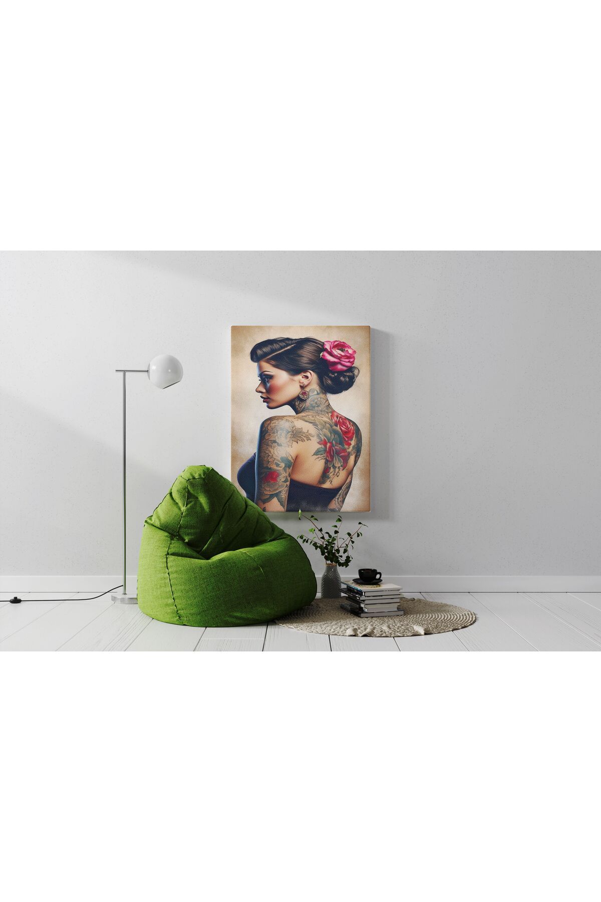 Kanvas Tablo Yan Pozlu Çiçekli Dövmeli Pozlu Kadın Temalı Tablo