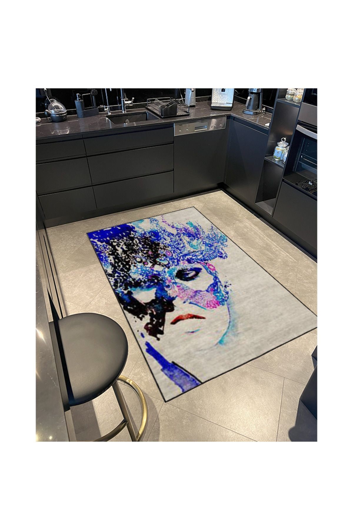 Mavi Maskeli Kadın Desenli Modern Dekoratif Halı 4496