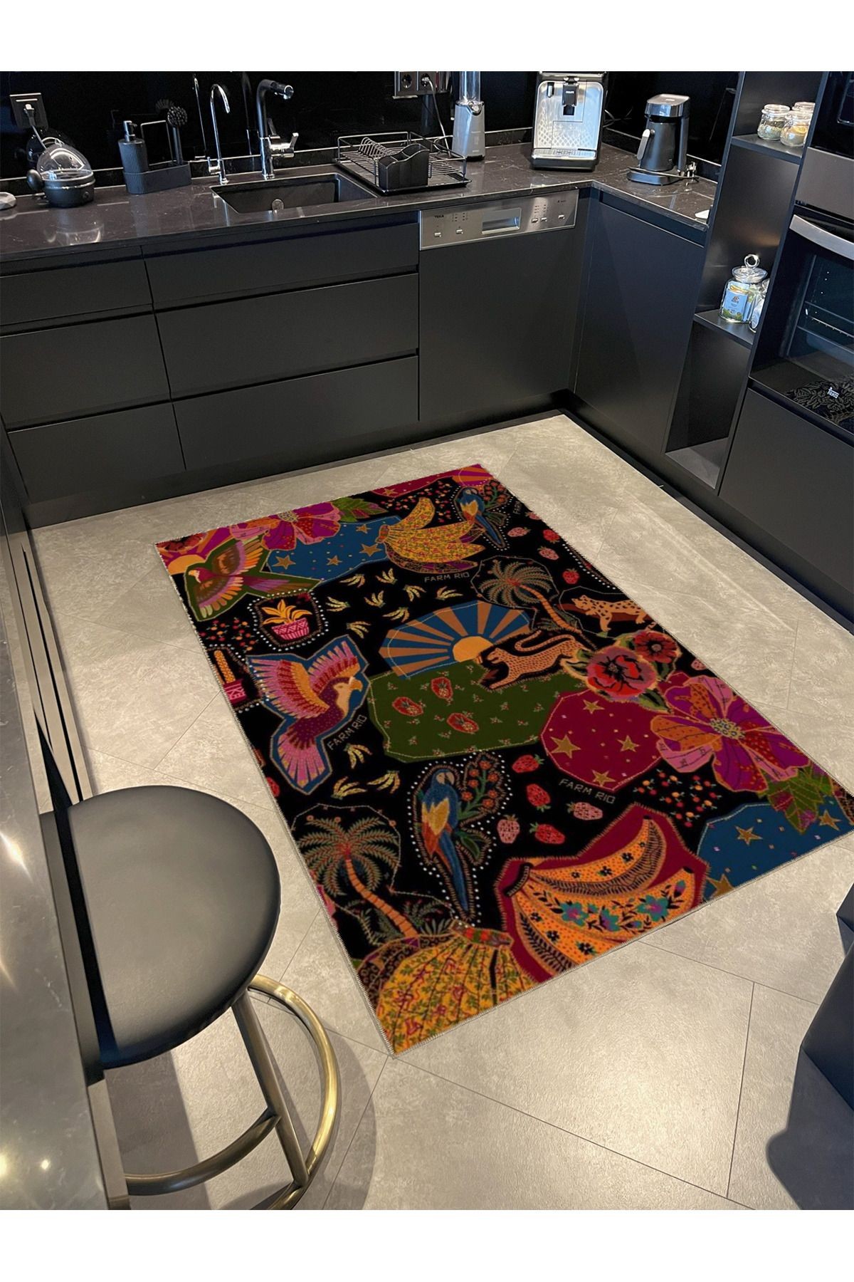 Çok Renkli Soyut Kuş Kaplan Muz ve Çiçek Figürü Desenli Modern Dekoratif Halı 4824