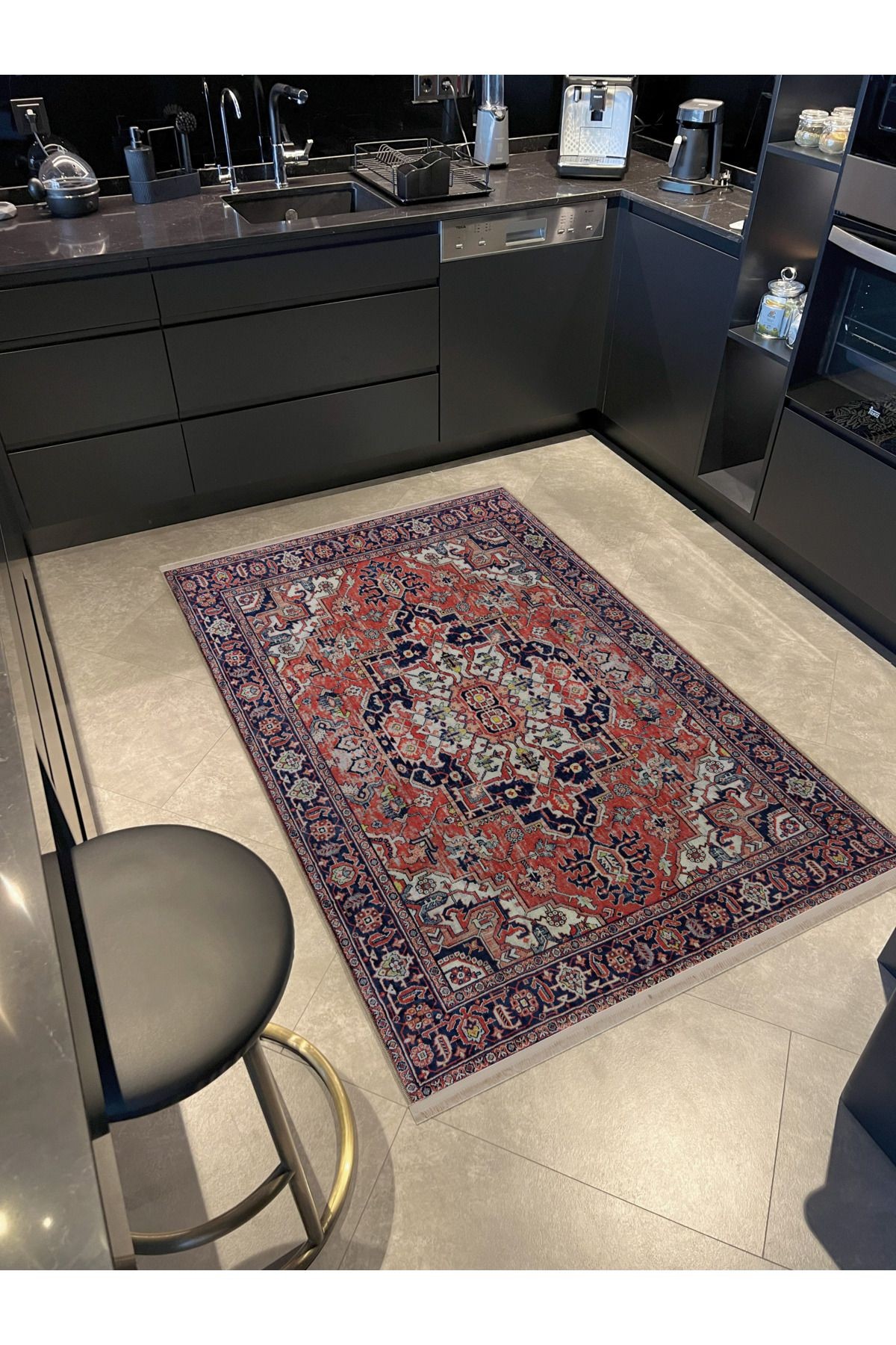 Kiremit Rengi Temalı Geleneksel Motif Çiçek Desenli Vintage Dekoratif Halı 2468