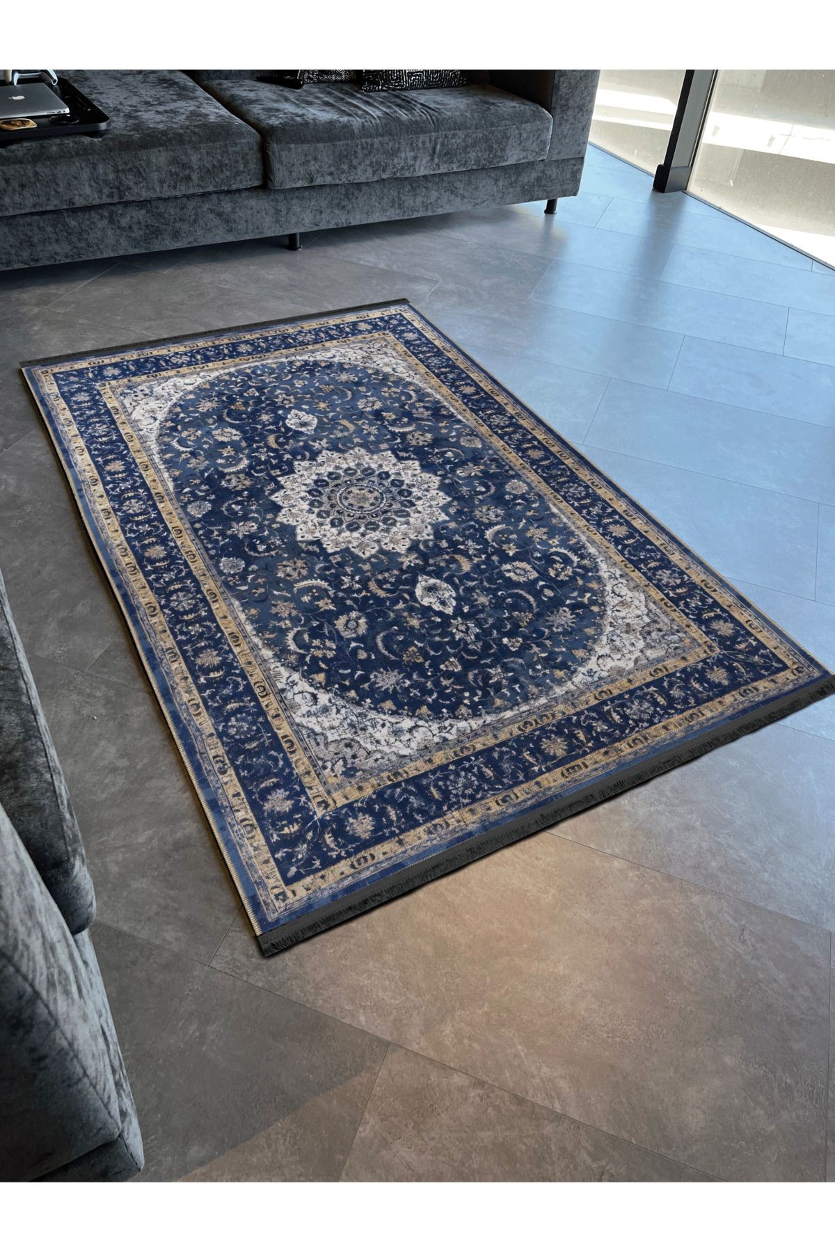 Lacivert Temalı Geleneksel Motif Etnik Desenli Vintage Dekoratif Halı 2437