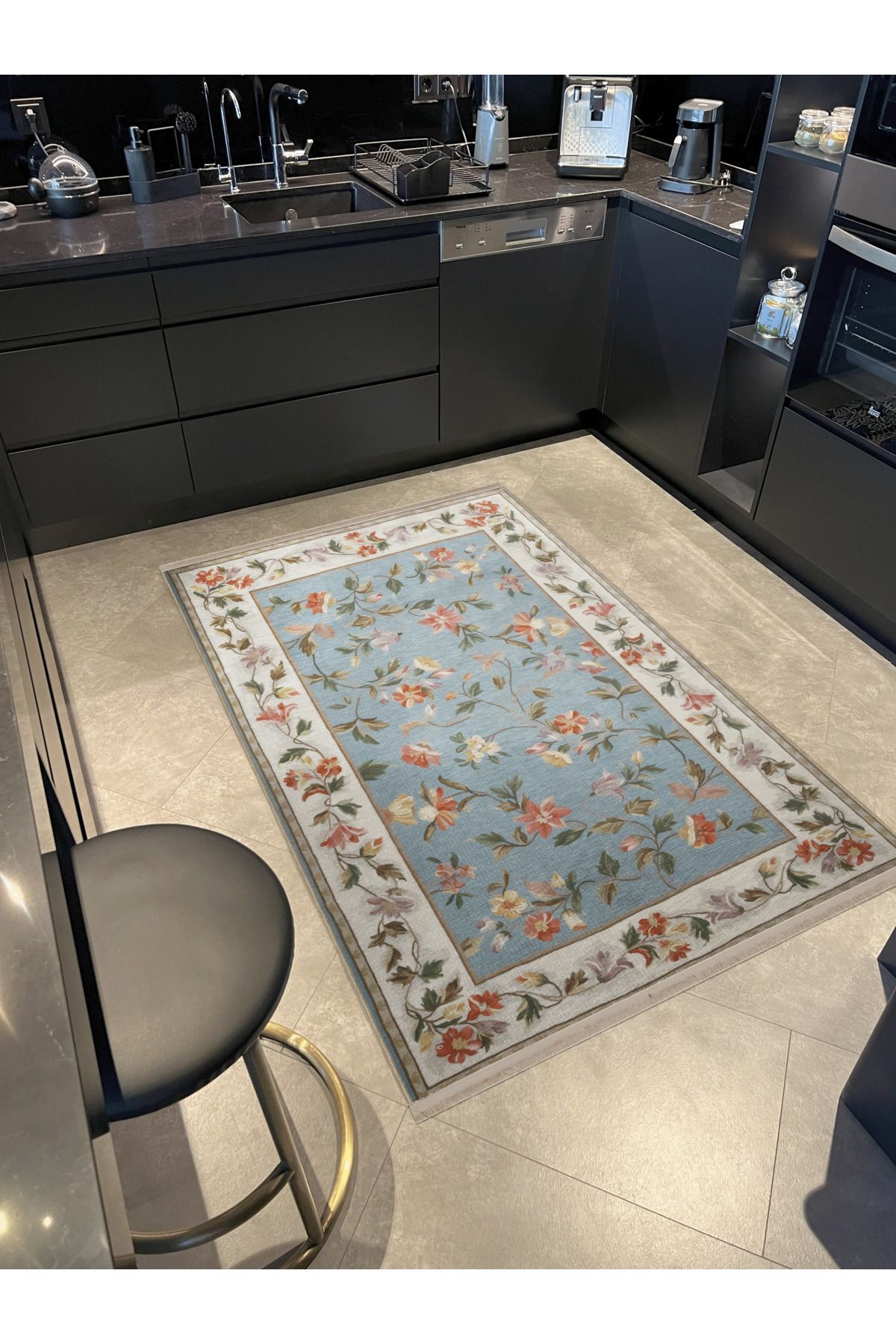 Bej Mavi Temalı Çok Renkli Çiçek Gül ve Sarmaşık Desenli Modern Dekoratif Halı 2566