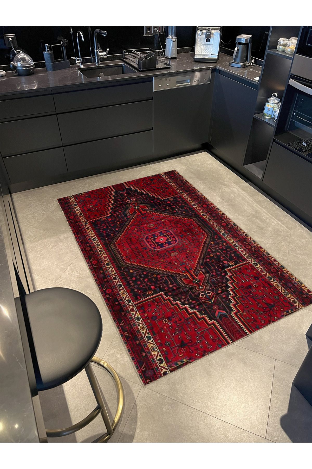 Bordo Siyah Temalı Geleneksel Motif Desenli Etnik Vintage Dekoratif Halı 4906