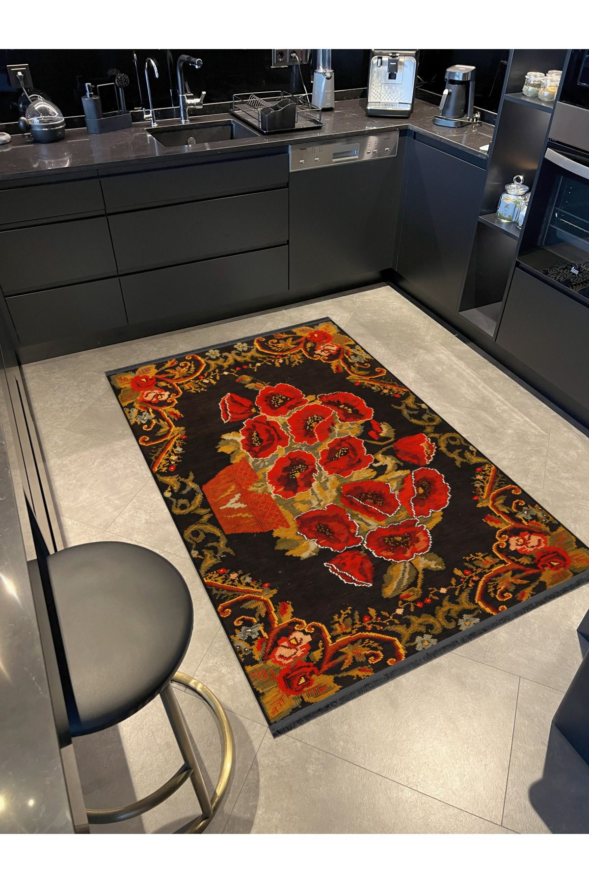 Siyah Sarı Temalı Çiçek ve Gül Desenli Kreatif Modern Dekoratif Halı 2551