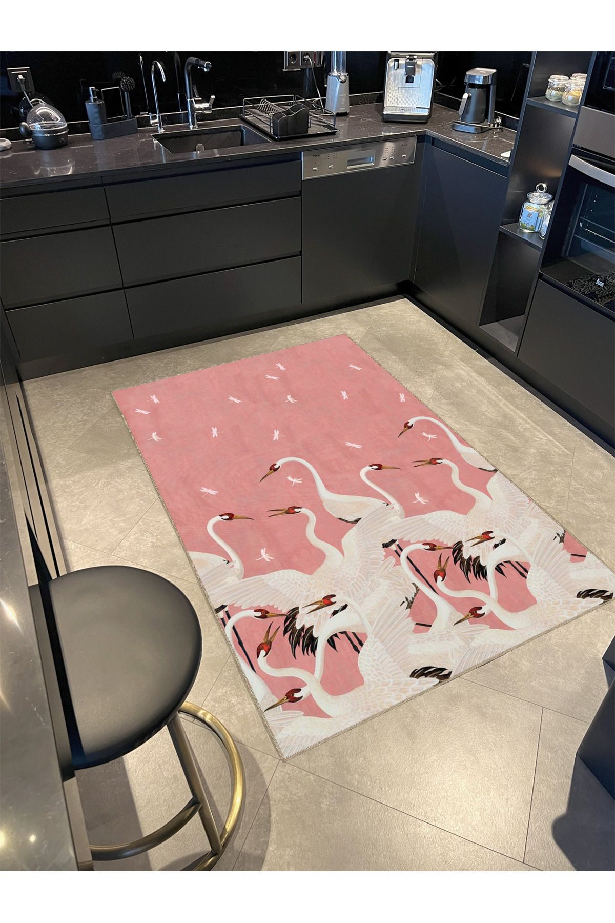 Pudra Pembe Temalı Soyut Leylek Desenli Modern Dekoratif Halı 5064