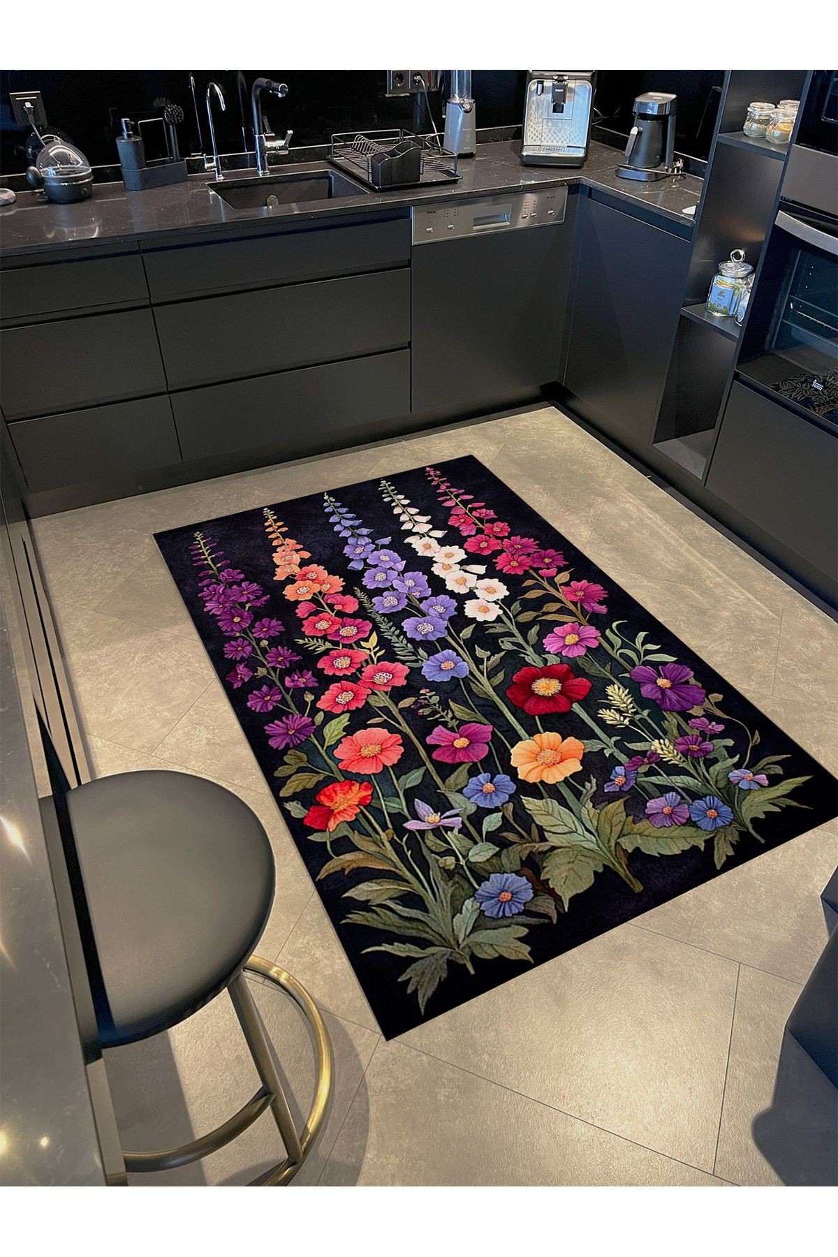 Kubilay Koleksiyonu Siyah Temalı Renkli Çiçekler Desenli Dokuma Taban Modern Dekoratif Halı 37