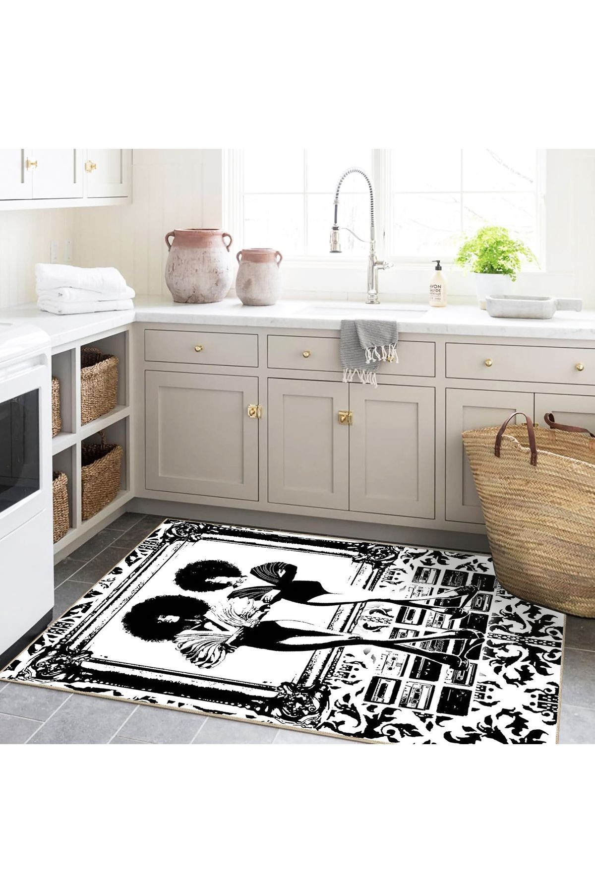 Buse Koleksiyonu Siyah Beyaz Temalı Kaset ve Kadın Desenli Dokuma Taban Modern Dekoratif Halı buse28