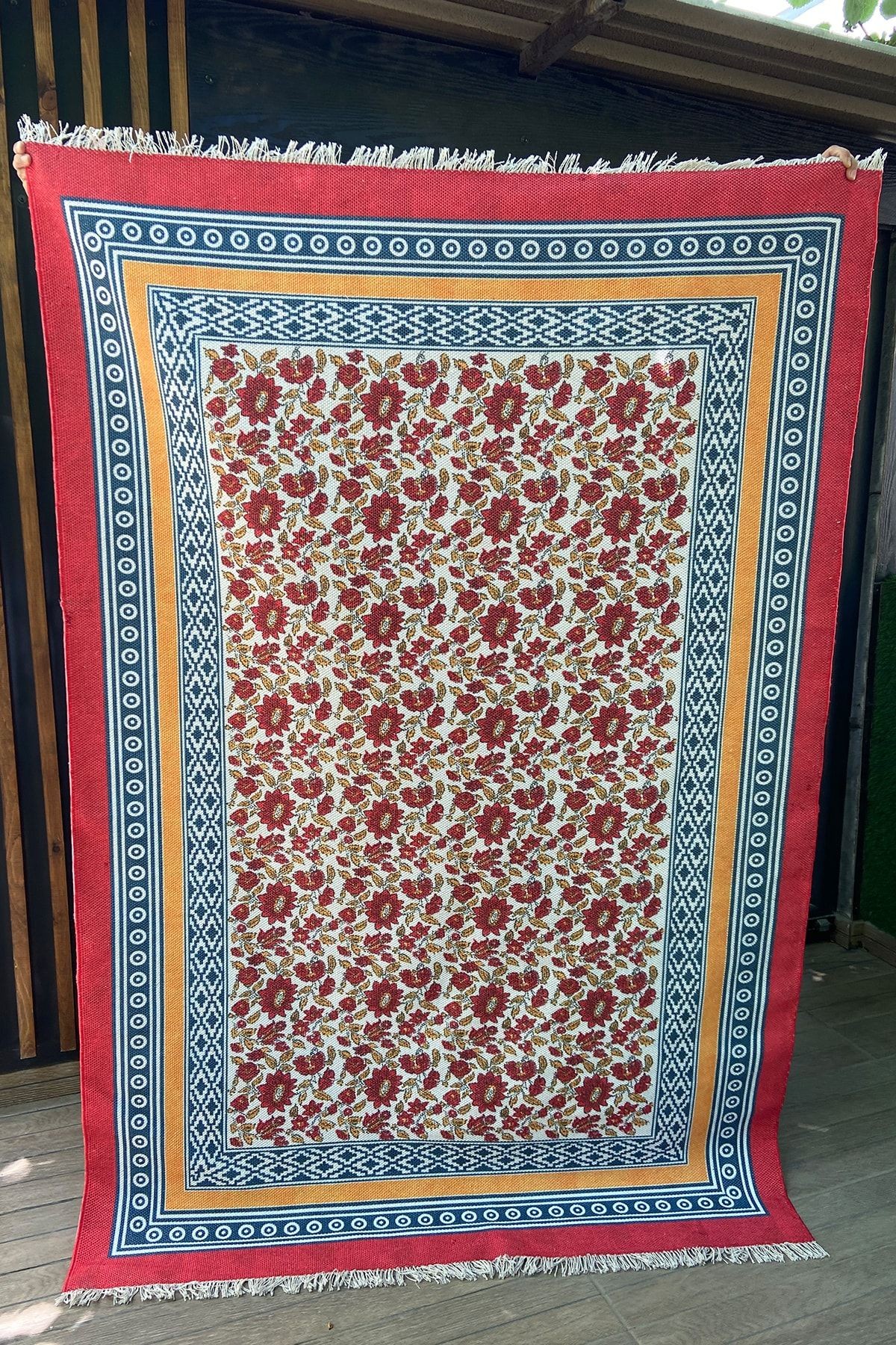 Bahama Çok Renkli Otantik Kırmızı Çerçeveli Çiçekli Kilim 304