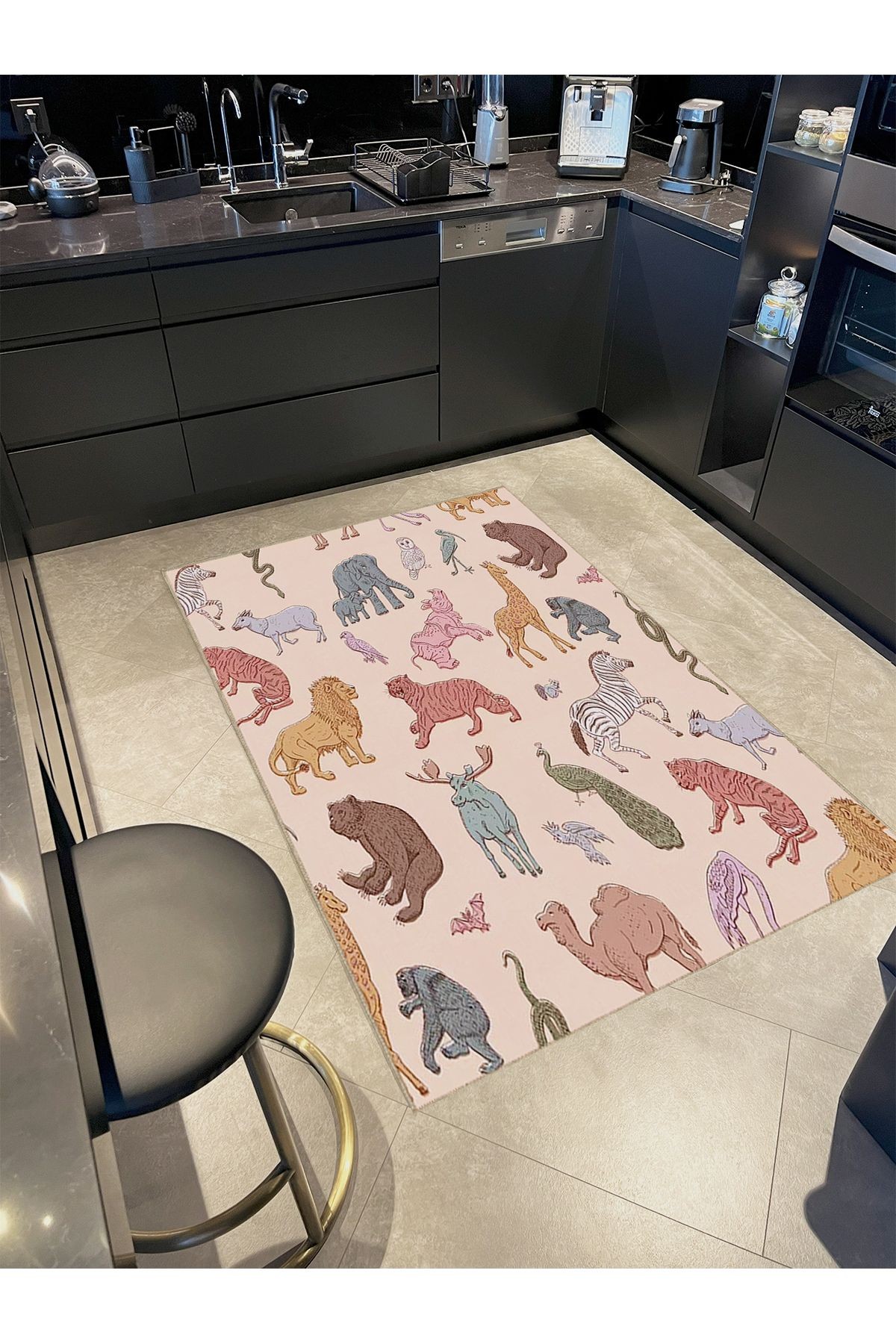 Tuğrul Koleksiyonu Çok Renkli Karma Hayvan Figürleri Desenli Dokuma Taban Modern Dekoratif Halı 31