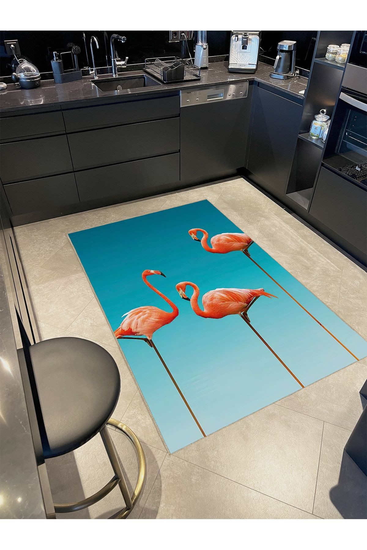 Tuğrul Koleksiyonu Gök Mavi Temalı Flamingo Ailesi Desenli Dokuma Taban Modern Dekoratif Halı 04