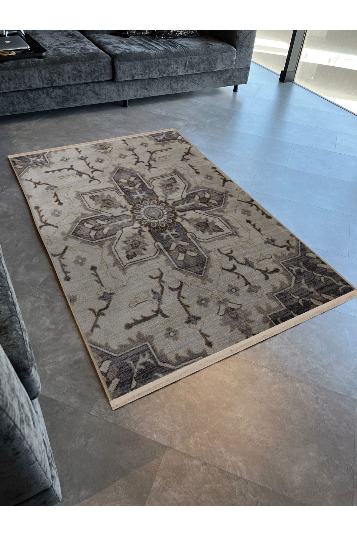 Gri Temalı Motifli Etnik Çiçek Desenli Saçaklı Vintage Dekoratif Halı 3082