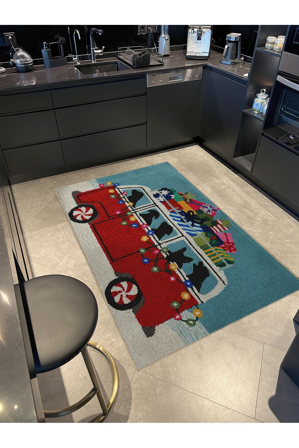 Turkuaz Temalı Mini Van Araba Desenli Kreatif Modern Dekoratif Halı 5342