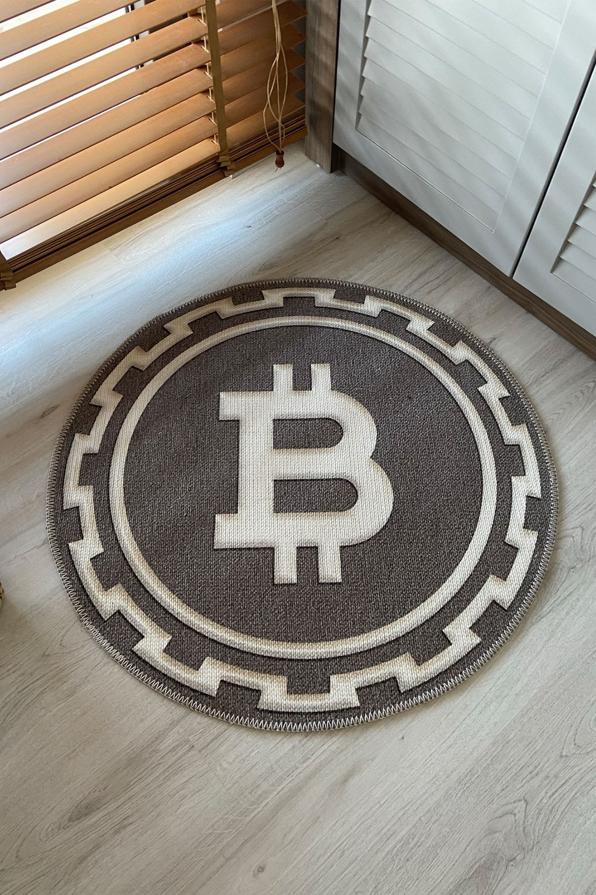 Mira 847 Bitcoin Logo Yuvarlak Halı