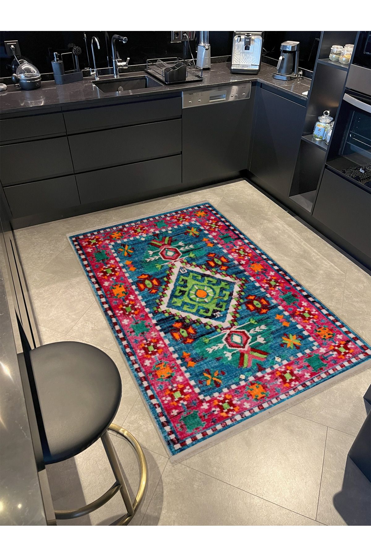 Pembe Mavi Temalı Geleneksel Motif Etnik Desenli Vintage Dekoratif Halı 3598