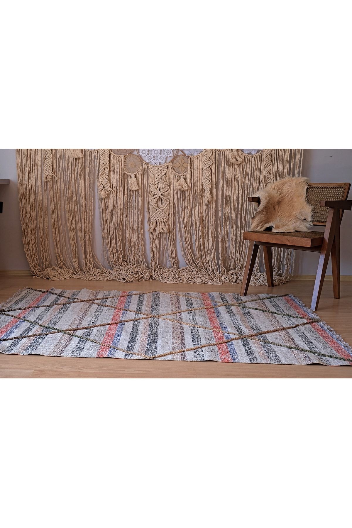 Rustik Pudra 4005 Pastel Tonlarda Ponpon Detaylı Kilim
