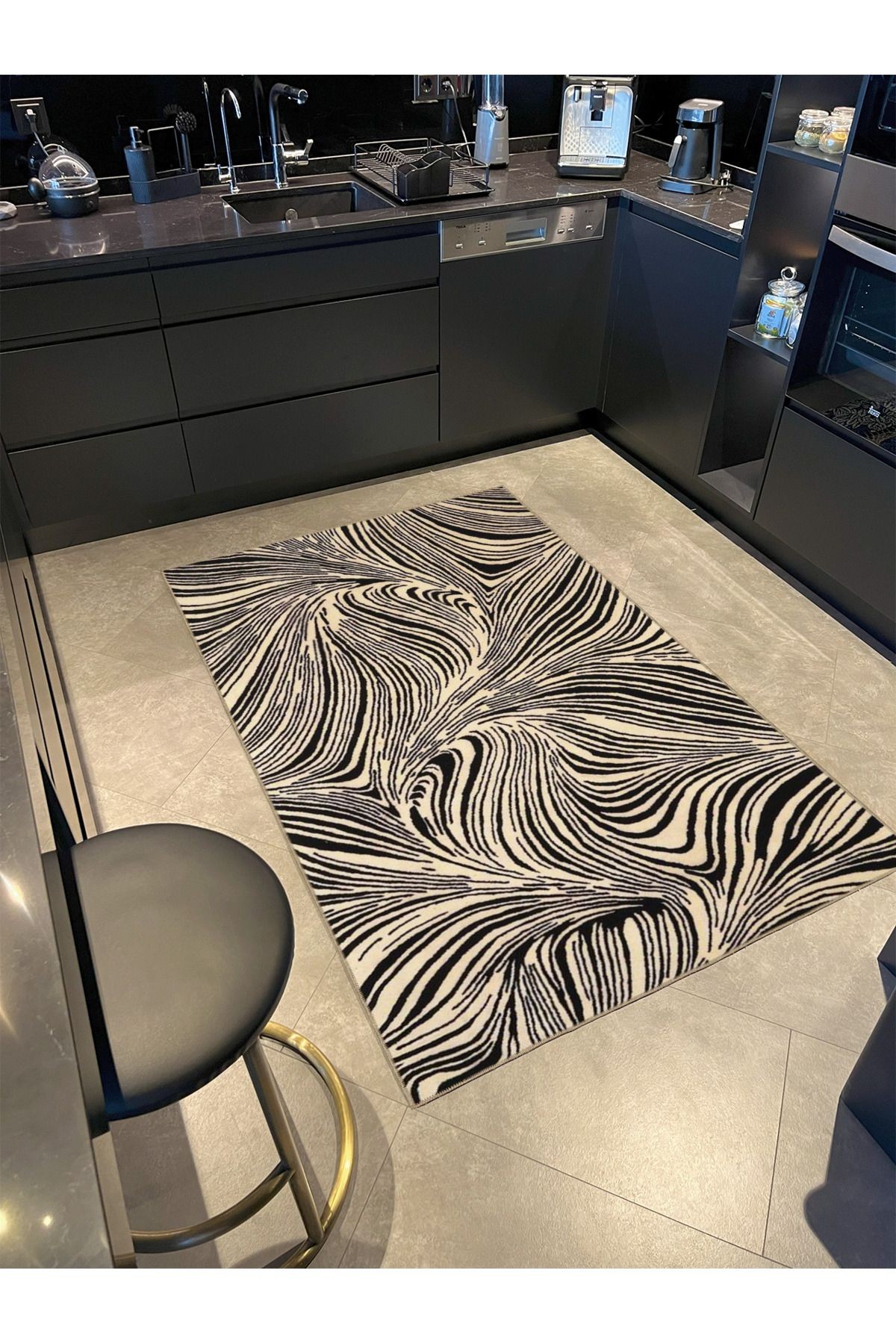 Katman Çizgili Temalı Dekoratif Halı ve Yıkanabilir Halı miravip9761