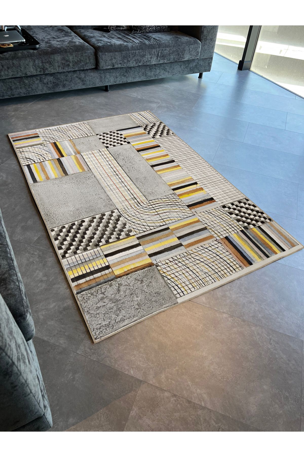 Gri Temalı Şerit Desenli Kreatif Modern Dekoratif Halı 1986