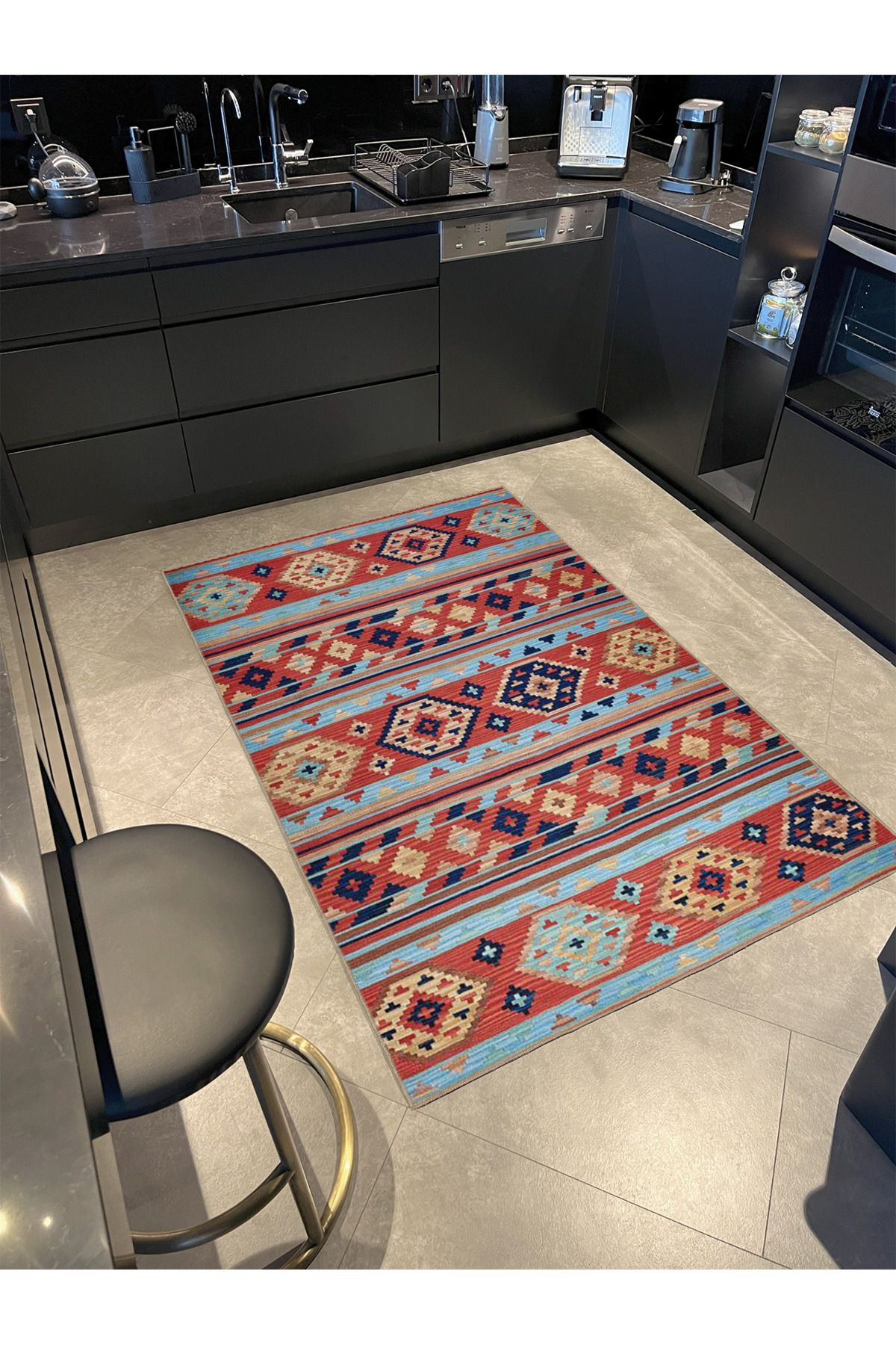 Kırmızı Renklerde Baklava ve Geometrik Desenli Modern Dekoratif Halı 4446