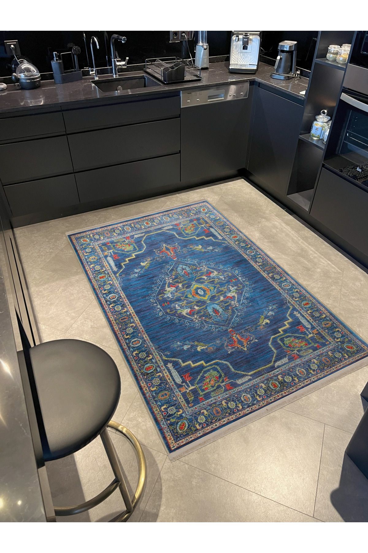 Lacivert Temalı Çok Renkli Geleneksel Motif Desenli Kreatif Vintage Dekoratif Halı 2789