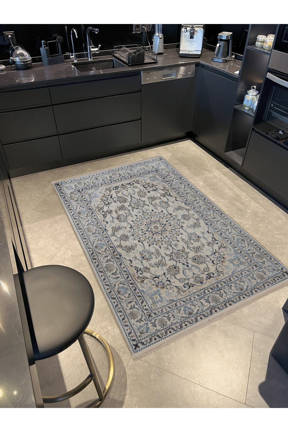 Bej Gri Temalı Geleneksel Motif Etnik Çiçek Desenli Vintage Dekoratif Halı 2447