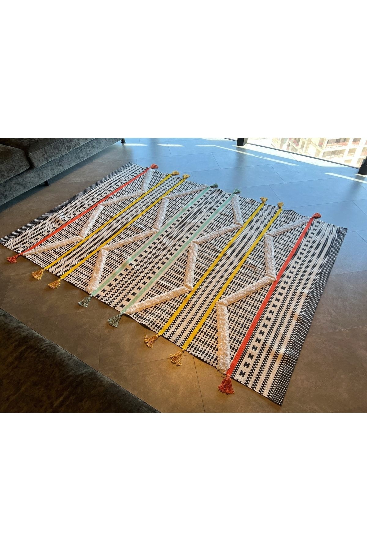 Rustik 4043 Kenarları Renkli Saçaklı Otantik Ve Etnik Desen Kilim