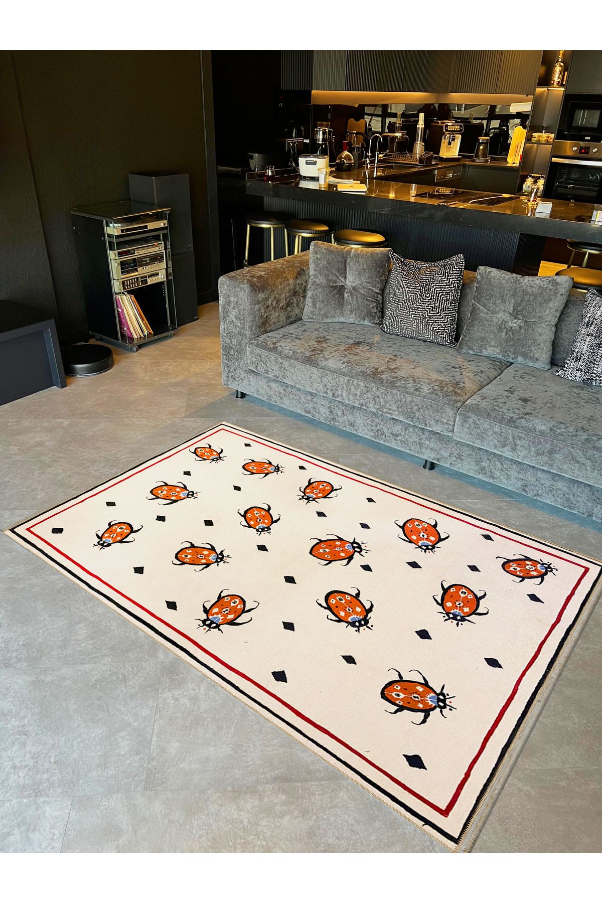 Emre Koleksiyonu Bej Temalı Çerçeveli Böcekler Desenli Dokuma Taban Kreatif Modern Dekoratif Halı 19