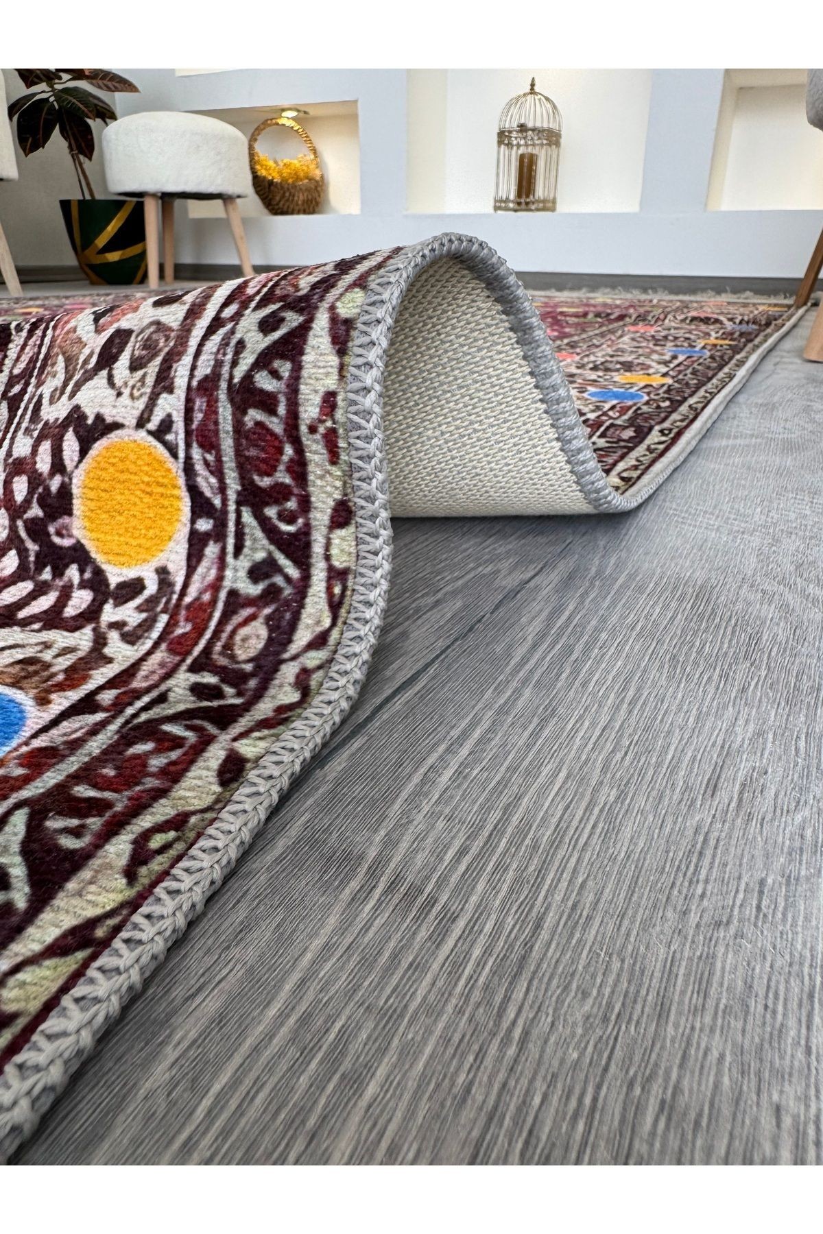 Nilla Koleksiyonu BordoTemalı Renkli Noktalar ve Vintage Desenli Dokuma Taban Dekoratif Halı nilla07