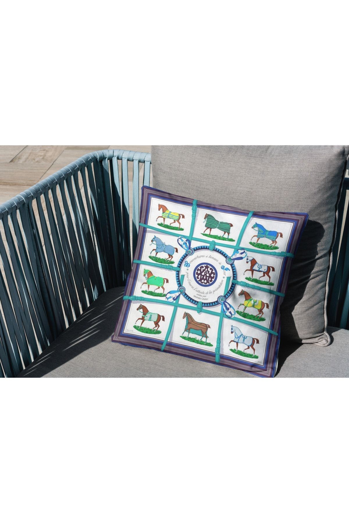Kırlent Lacivert Bordo Mavi Atlar Temalı Pillow54