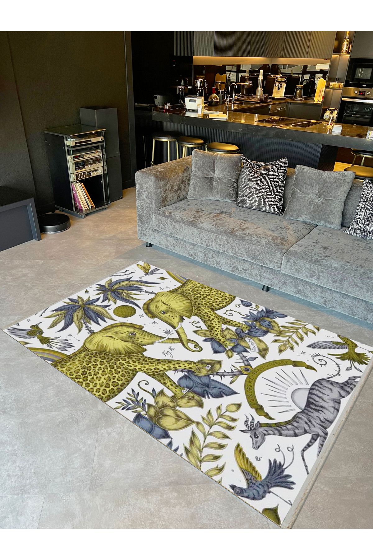 Güney Koleksiyonu Tropikal Ağaçlar Fil Kuş Ve Yaprak Figürleri Desenli Modern Dekoratif Halı 06