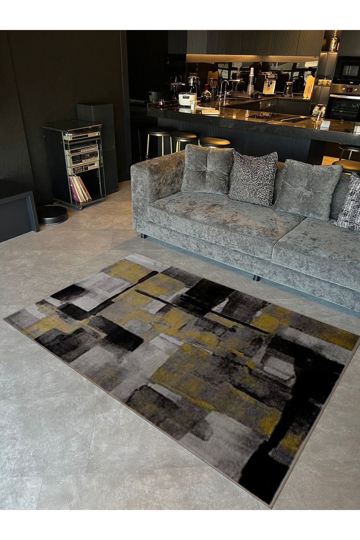 Gri Sarı Temalı Geometrik Duvar Grafiti Desenli Modern Dekoratif Halı 5304