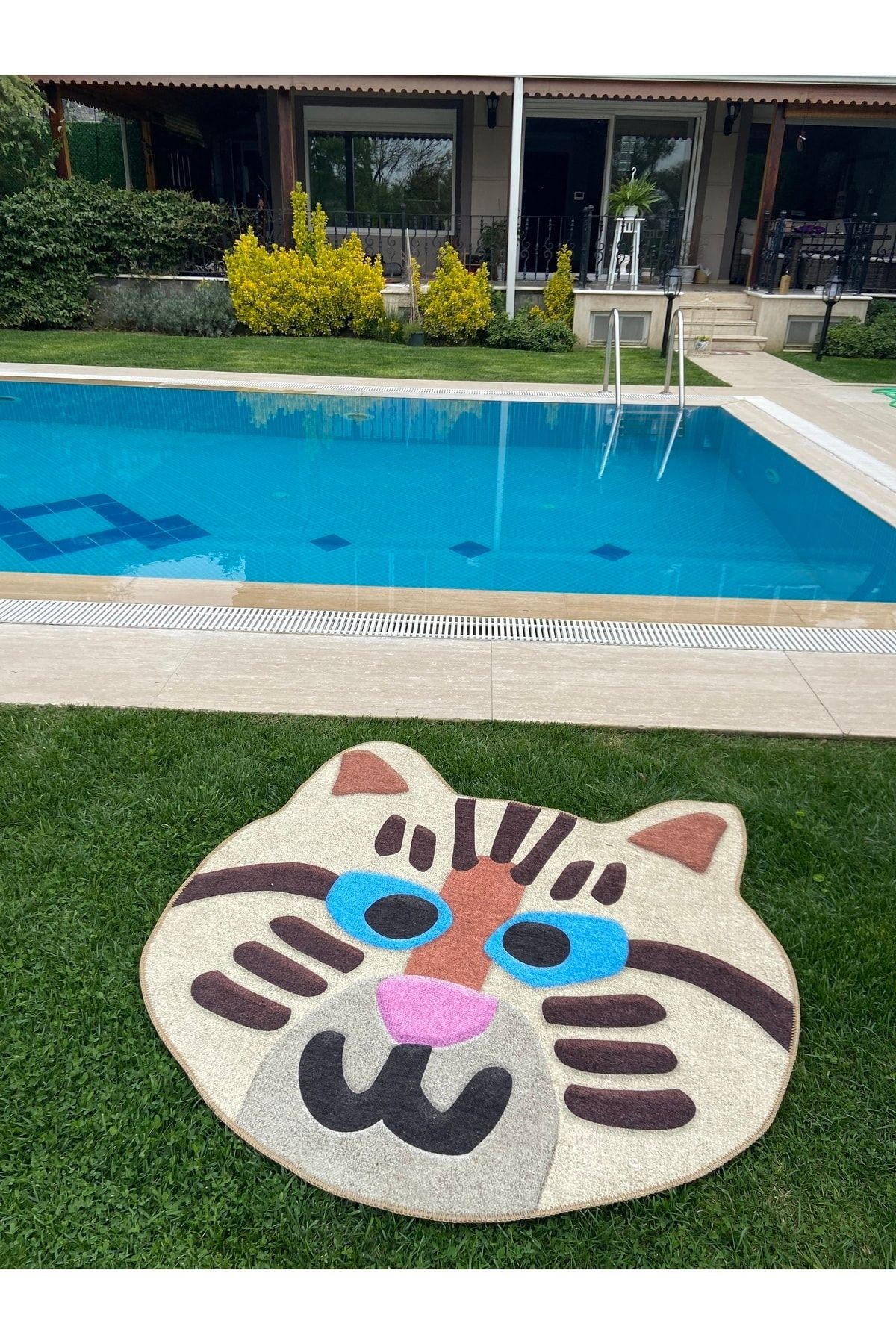 Mira 870 Bej Sevimli Kedi Figürlü Halı