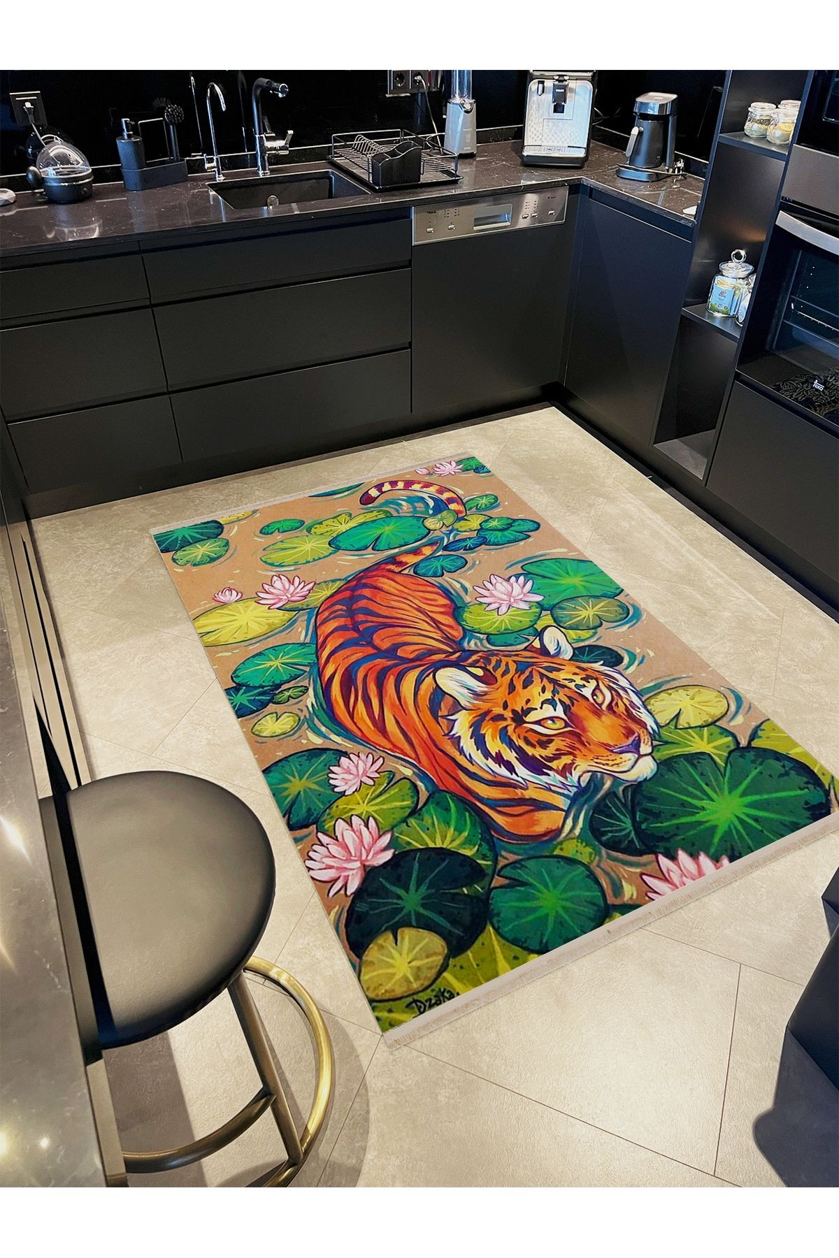 Yılmaz Koleksiyonu Çok Renkli Gölde Lotus Çiçekleri ve Kaplan Desenli Modern Dekoratif Halı yılmaz33
