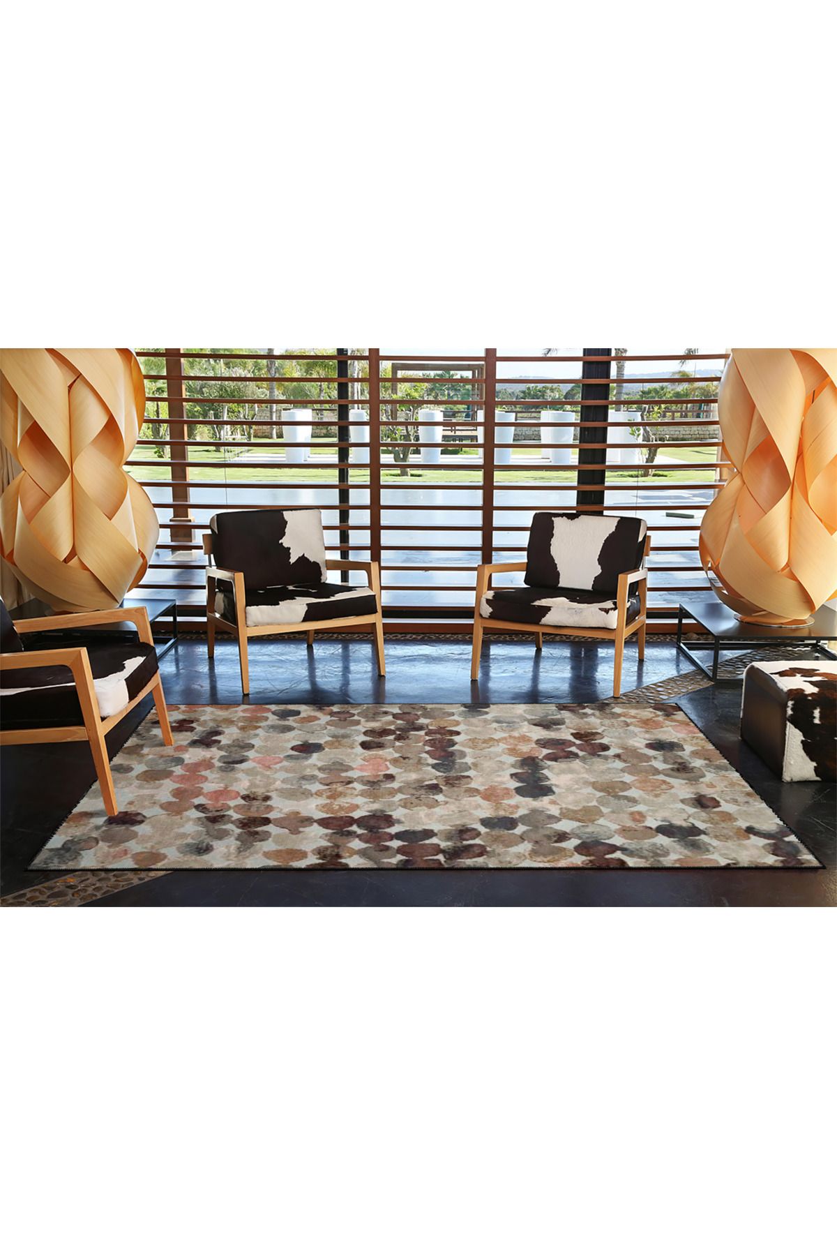 Gri Temalı ve Geometrik Desenli Dekoratif Halı miravip441