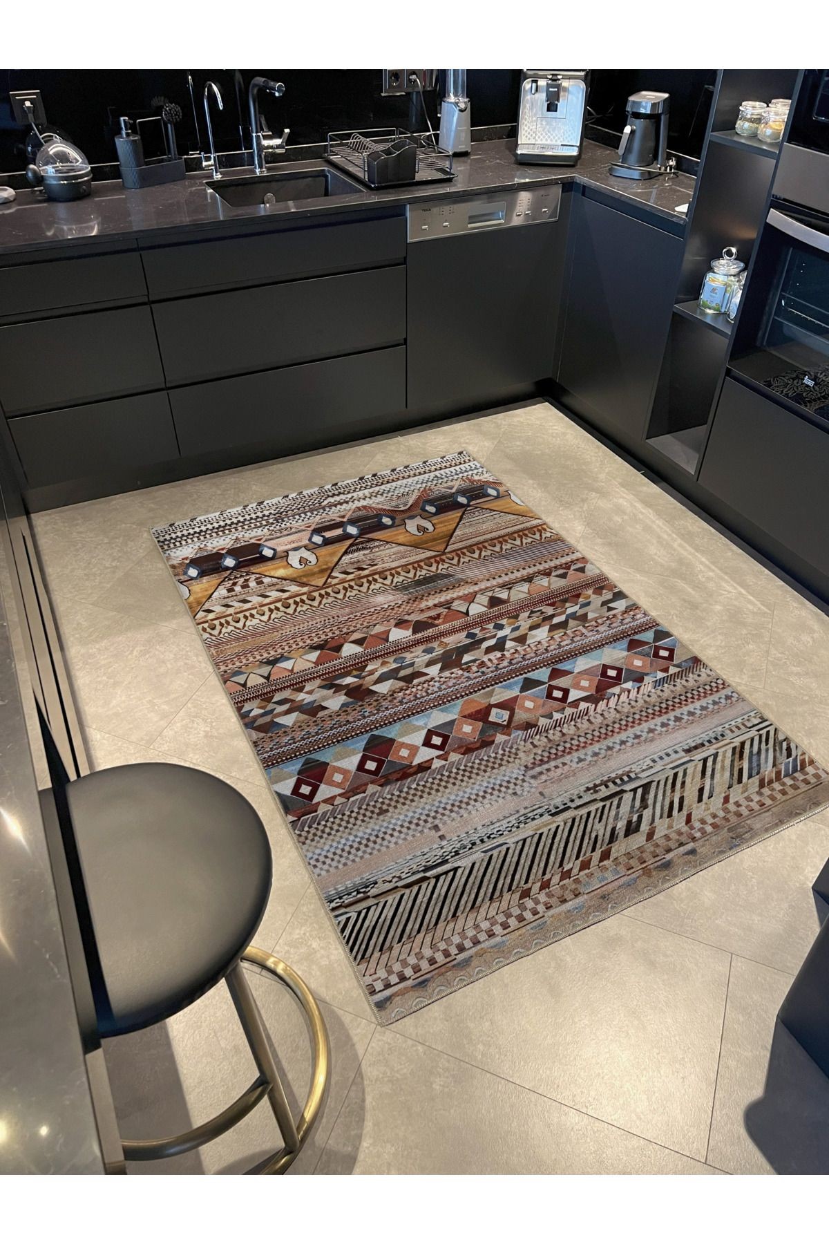 Çok Renkli Şerit Bölme Piramit ve Karma Şekil Desenli Modern Dekoratif Halı 2313