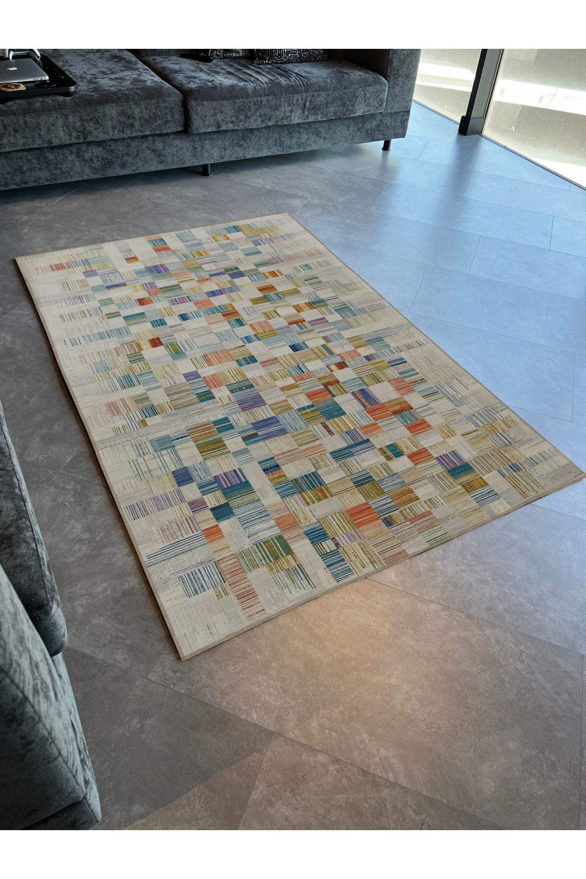 Çok Renkli Soyut Geometrik Kare Şekil Desenli Kreatif Modern Dekoratif Halı 2128