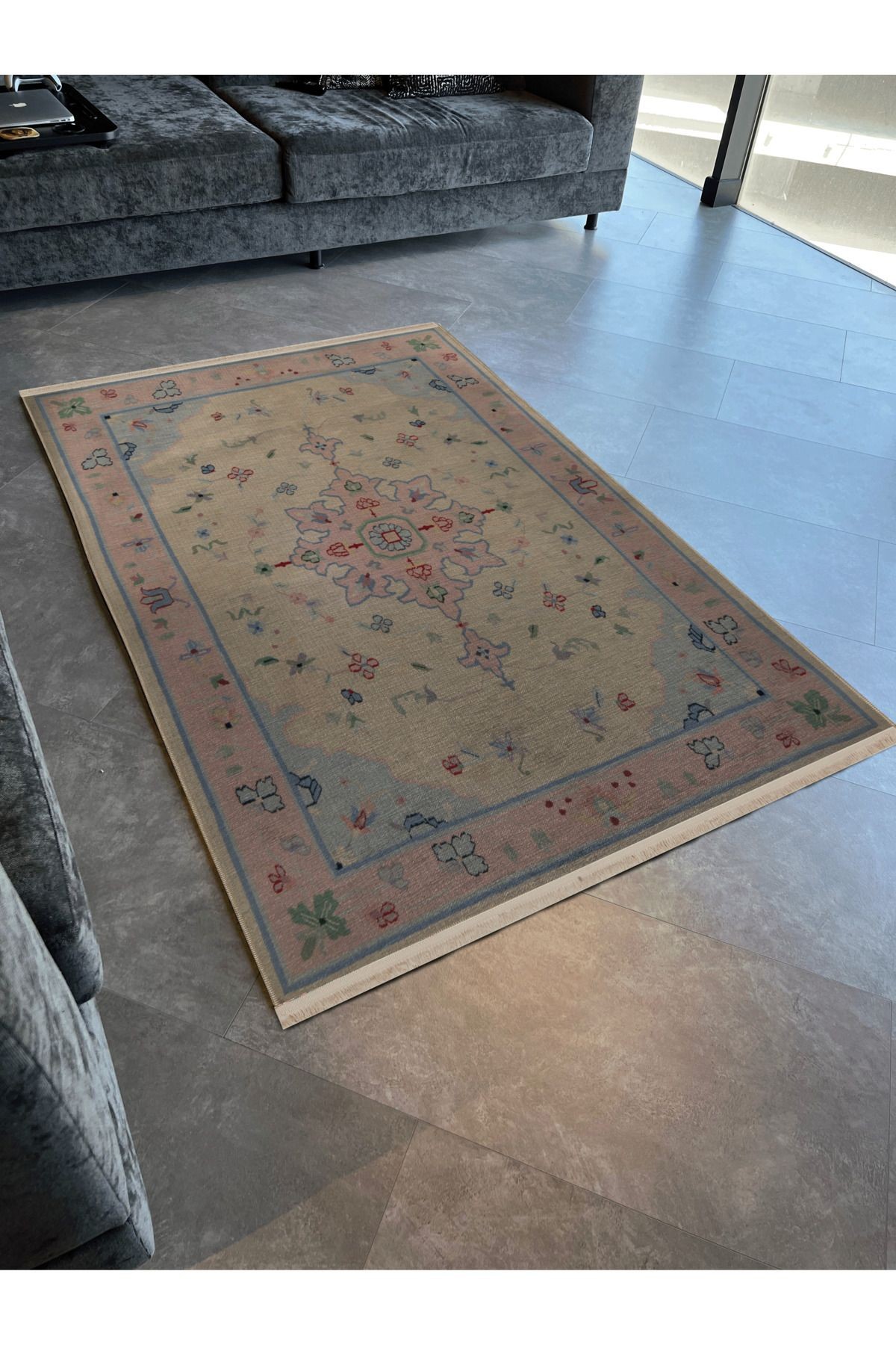 Pudra Bej Temalı Motifli Etnik Çiçek Desenli Kreatif Vintage Dekoratif Halı 2998