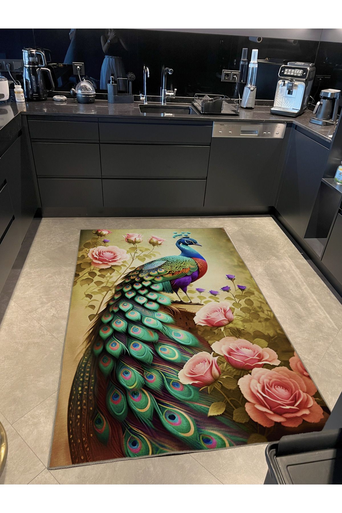 Çok Renkli Pembe Gül Sürrealist Yeşil Tavus Kuşu Desenli Kreatif Modern Dekoratif Halı 2053