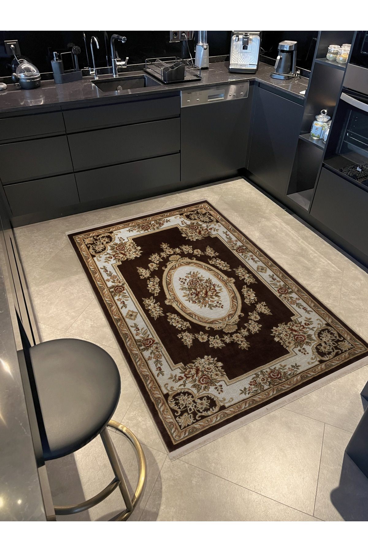 Bej Kahve Temalı Geleneksel Motif Çiçek Desenli Saçaklı Vintage Dekoratif Halı 3068