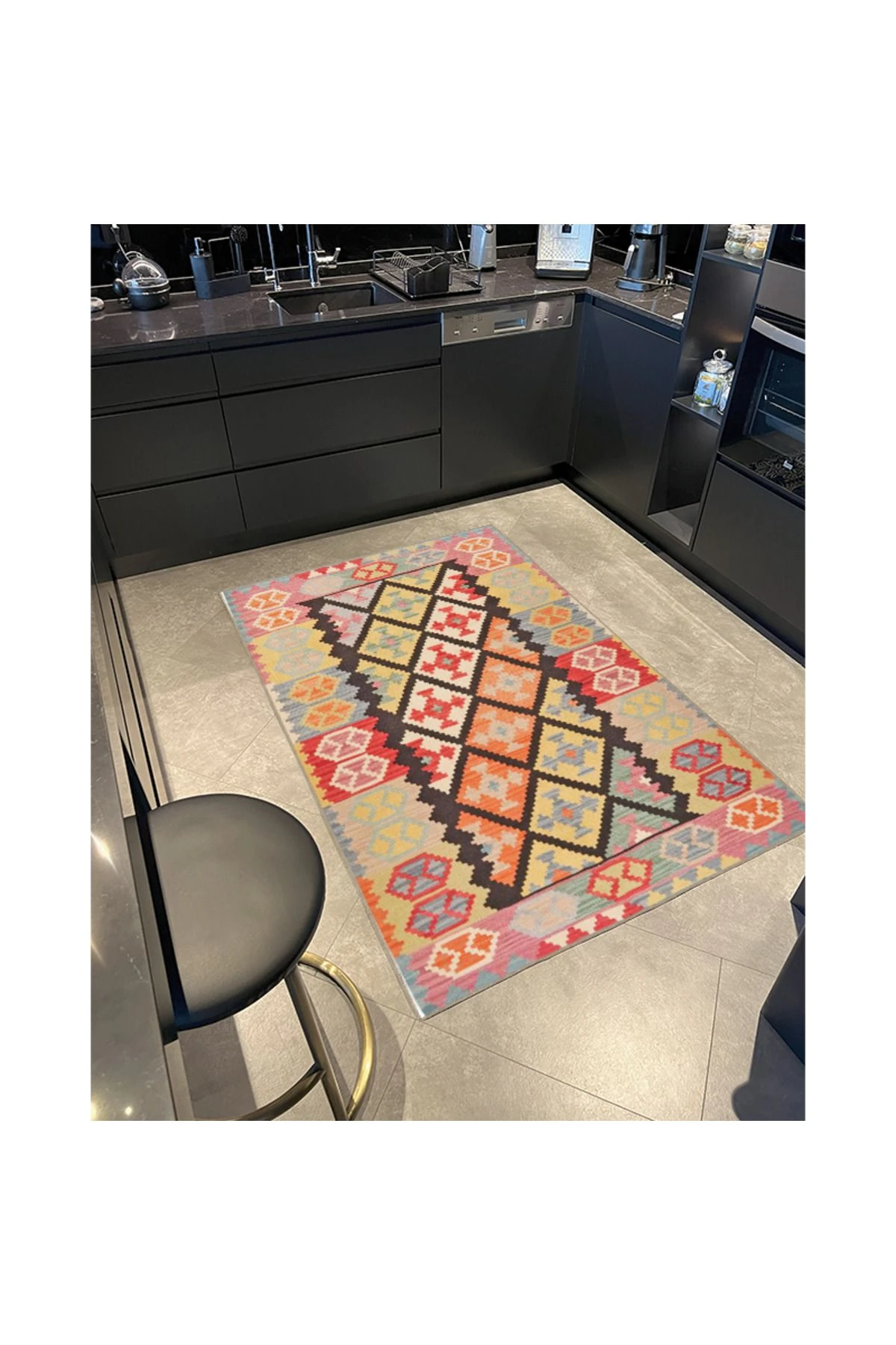 Pembe Tonlarında Arkaplan ve Geometrik Dokuma Taban Halı 4165