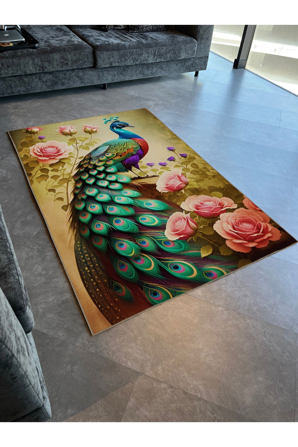 Çok Renkli Pembe Gül Sürrealist Yeşil Tavus Kuşu Desenli Kreatif Modern Dekoratif Halı 2053