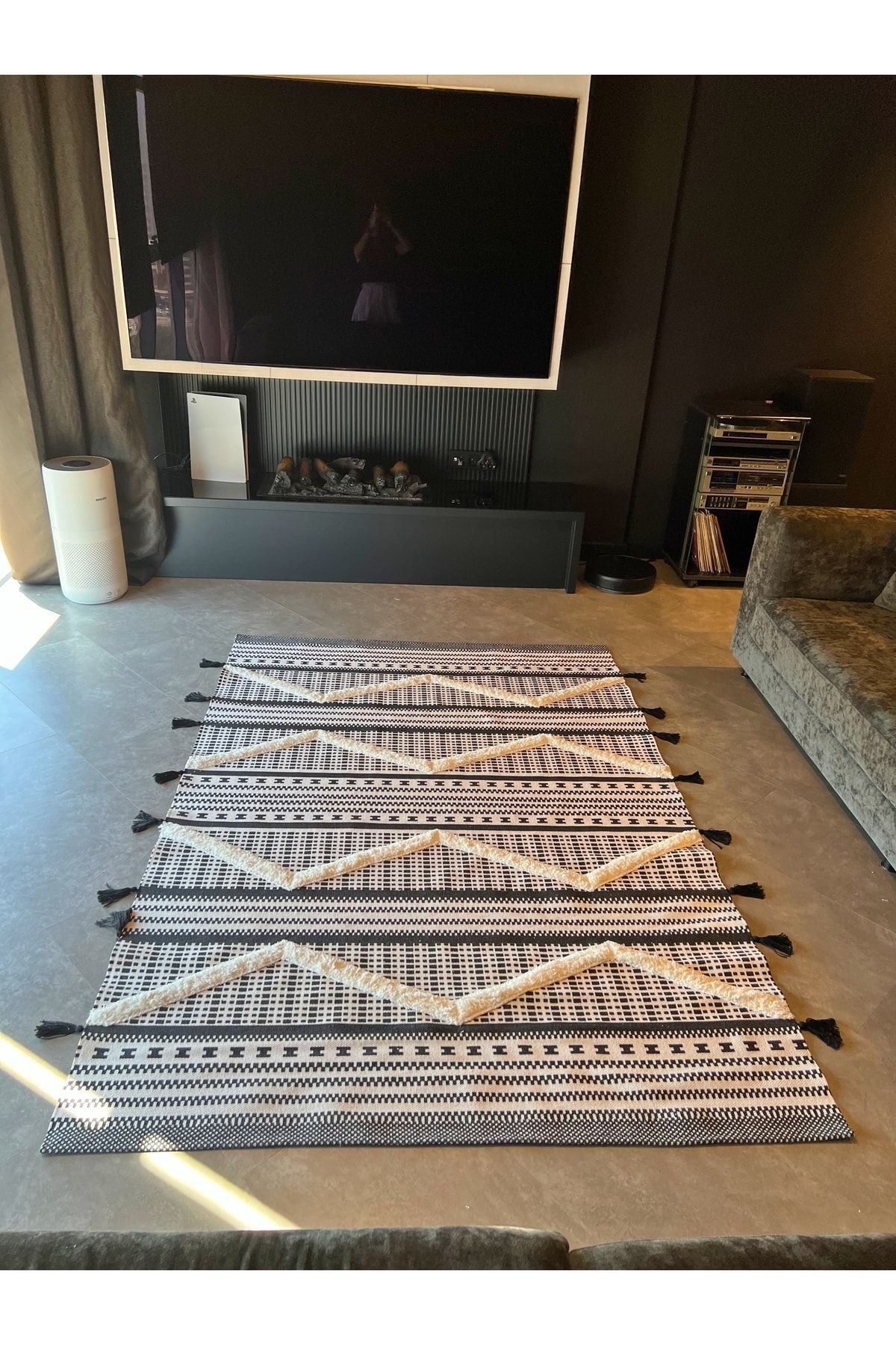 Rustik 4044 Iskandinav Kenarları Siyah Saçaklı Etnik Desen Kilim