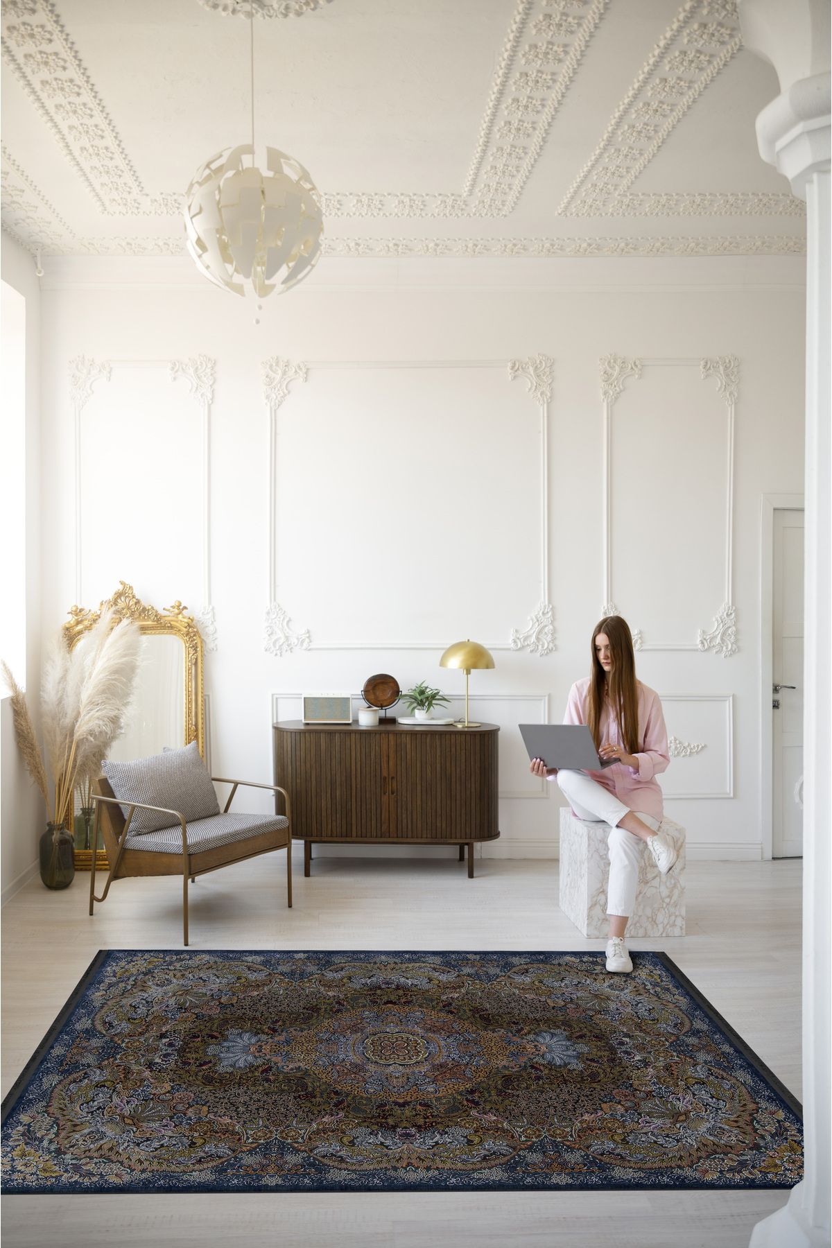 Mira Lacivert Sarı Temalı Çok Renkli Geleneksel Motif Etnik Desenli Vintage Dekoratif Halı Mira 1600