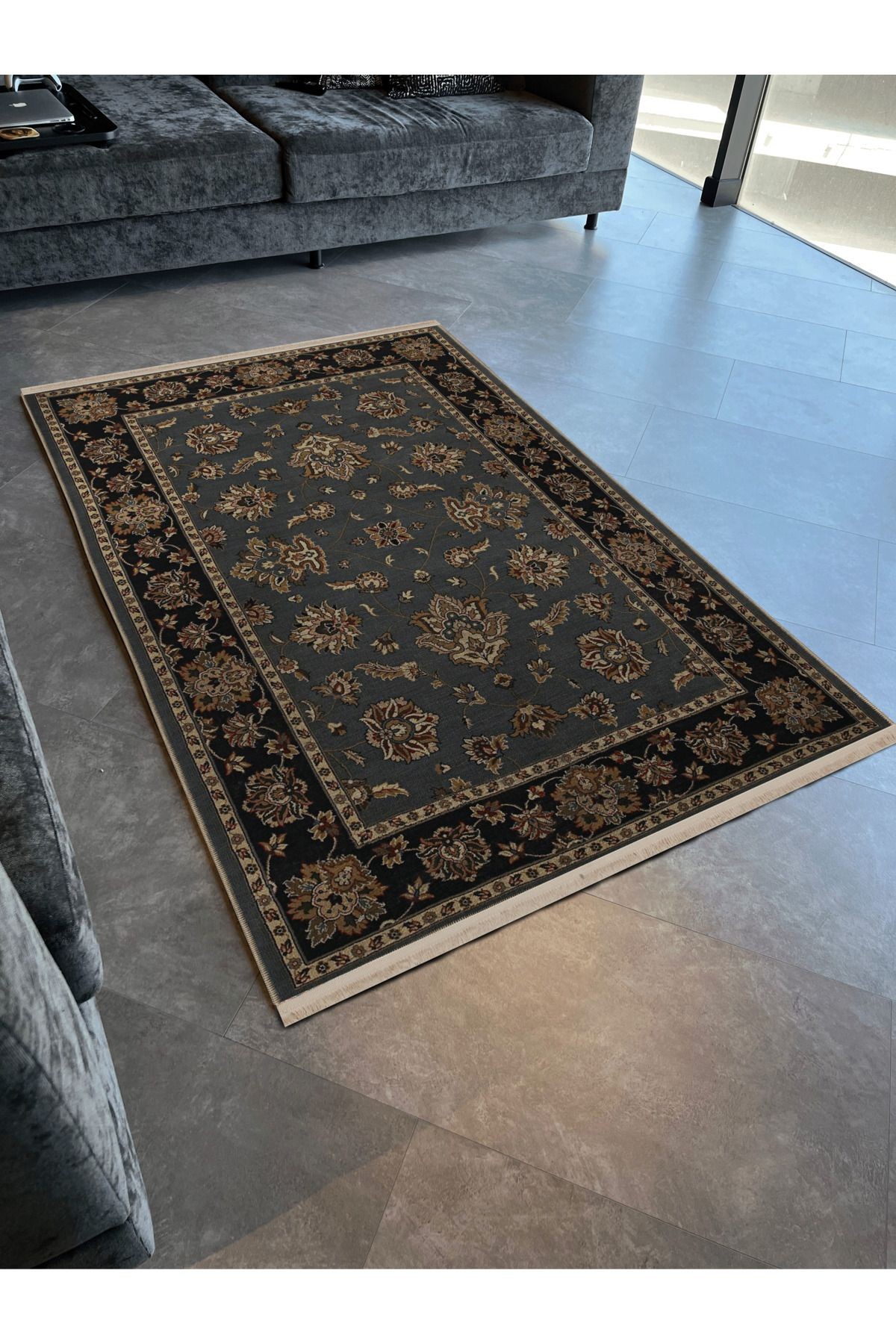 Siyah Gri Temalı Geleneksel Motif Etnik Çiçek Desenli Vintage Dekoratif Halı 2851