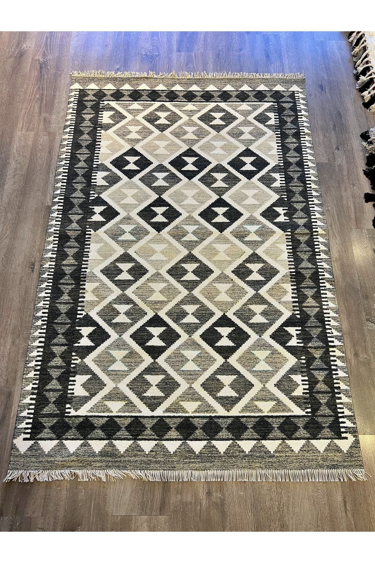 Cotton 564 Etnik Eskitme Desenli Füme Beyaz Dokuma Taban Kilim