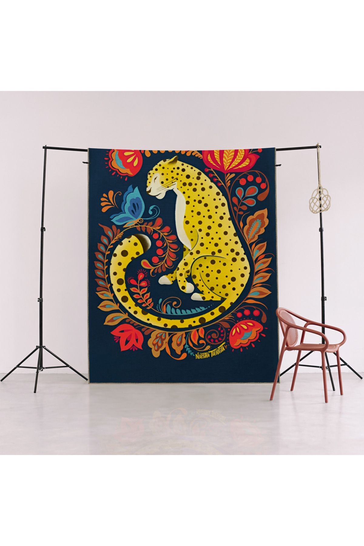 Lacivert Temalı Sürrealist Leopar ve Çiçek Desenli Kreatif Modern Dekoratif Halı 2010