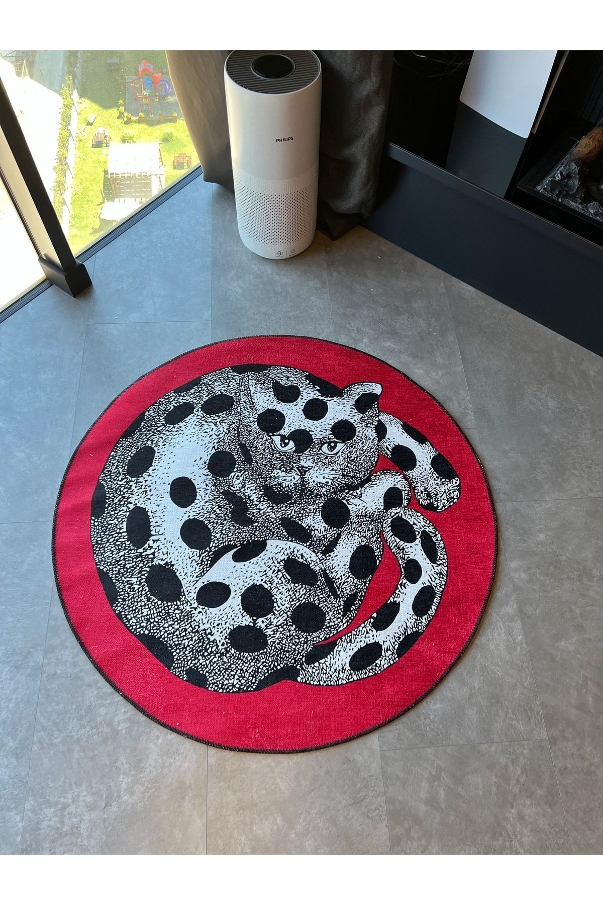 Mira 879 Kedi Temalı Kırmızı Siyah Beyaz Halı