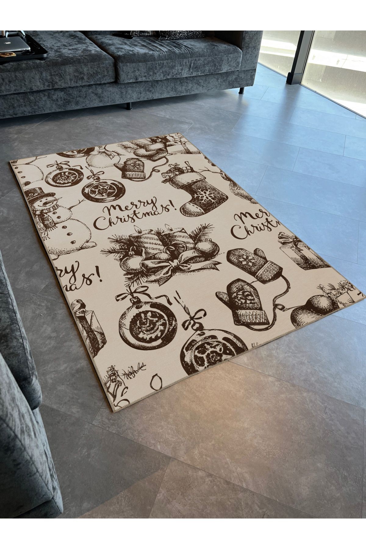 Gri Bej Yılbaşı Temalı Merry Christmas Yazılı Karma Şekil Desenli Modern Dekoratif Halı 2229