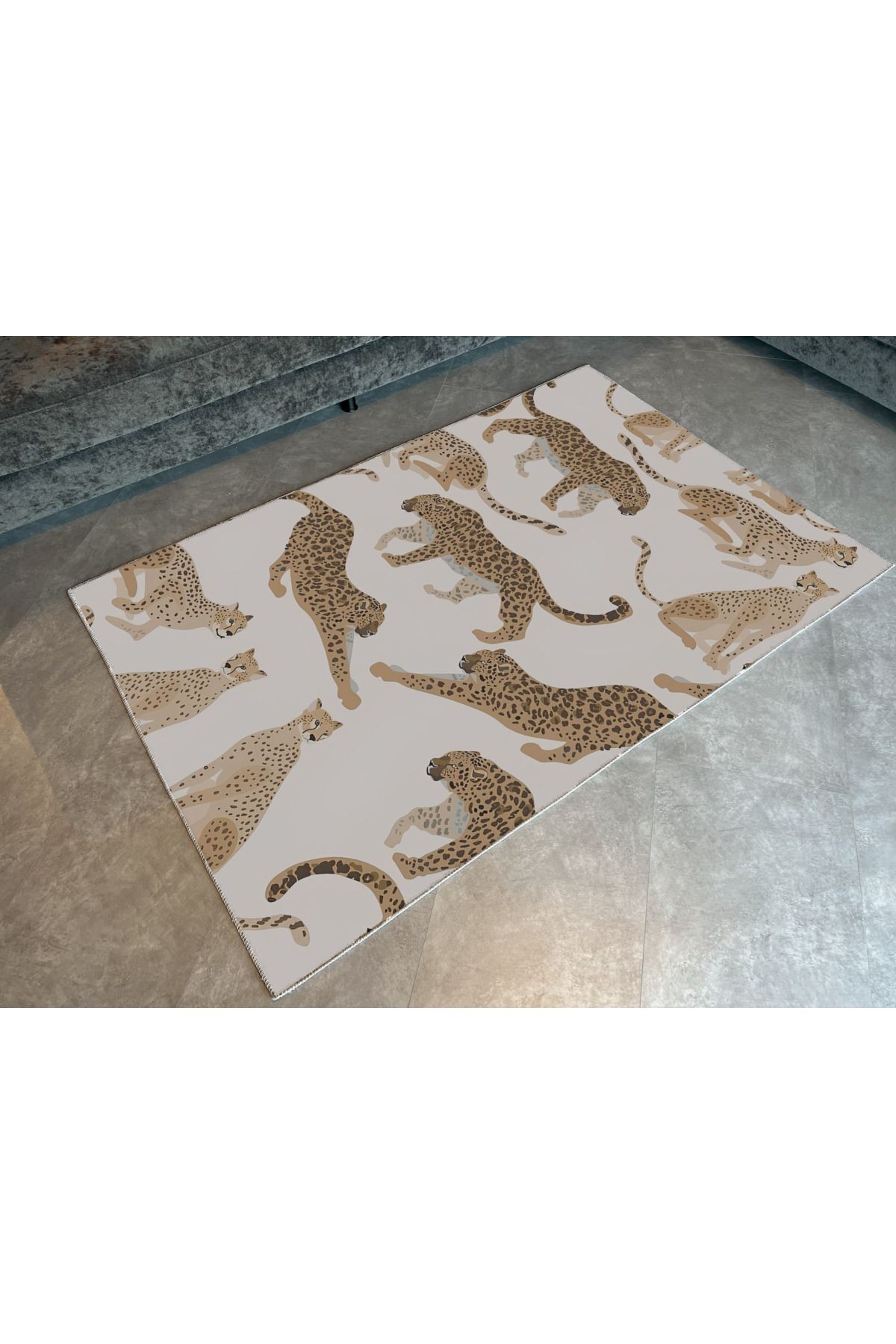 Bej Temalı Leopar Desenli Modern Dekoratif Halı 1657