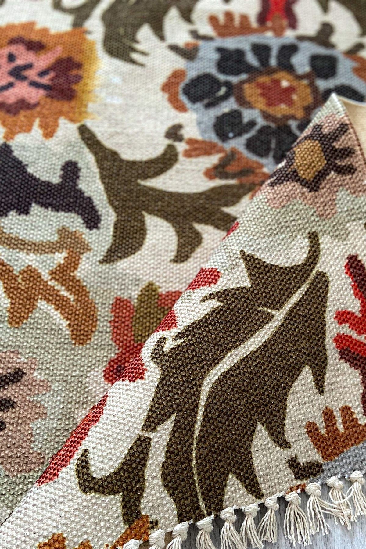 Cotton 521 Etnik Ve Çiçek Desenli Kilim
